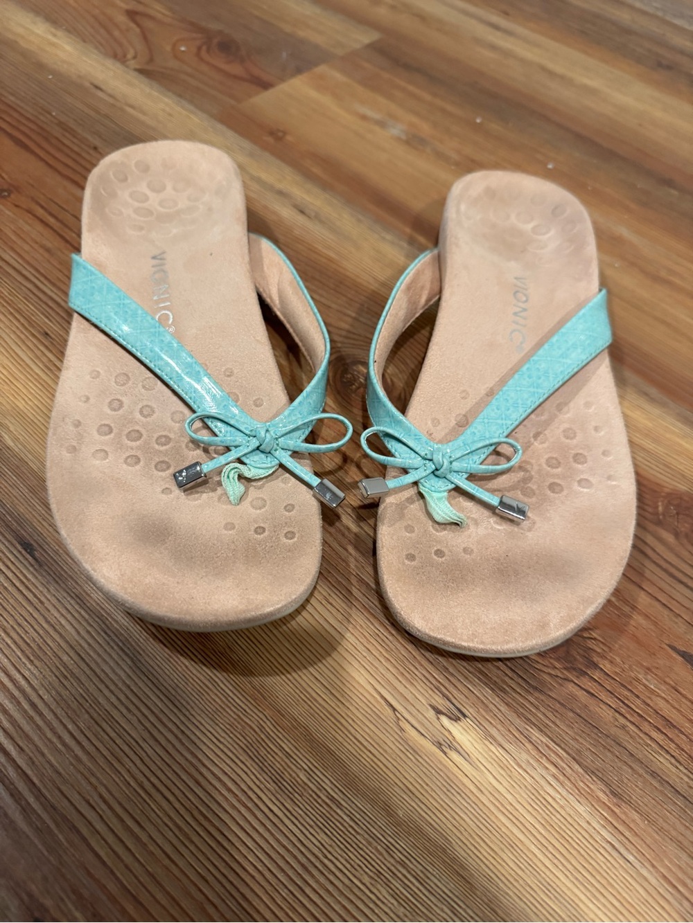 Vionic Teal Bow Thong Sandals for Women 10m